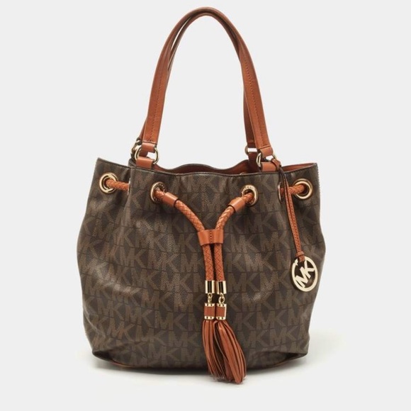 Michael Kors MYSTERY BOX BAGS WALLETS AND CHARM Listing for a Live Show or offer - Picture 6 of 8